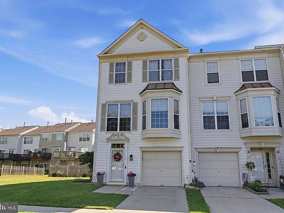 2nd image of 11 Winterberry Pl