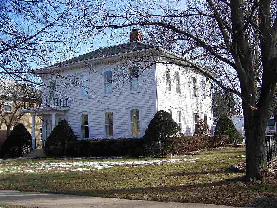 309 N Page St, Stoughton, WI 53589 Zillow