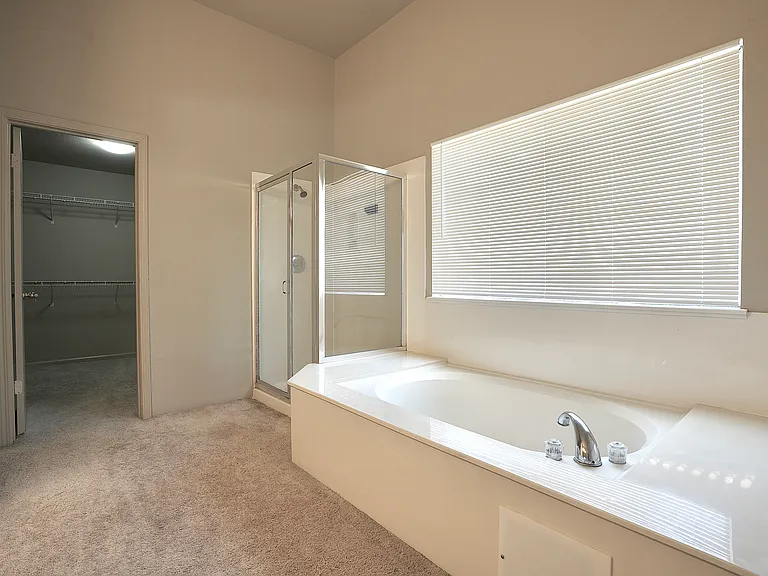 2625 Monroe St — Photo 17