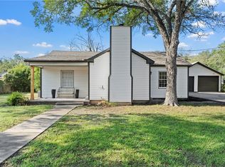 606 Avenue F, Valley Mills, TX 76689