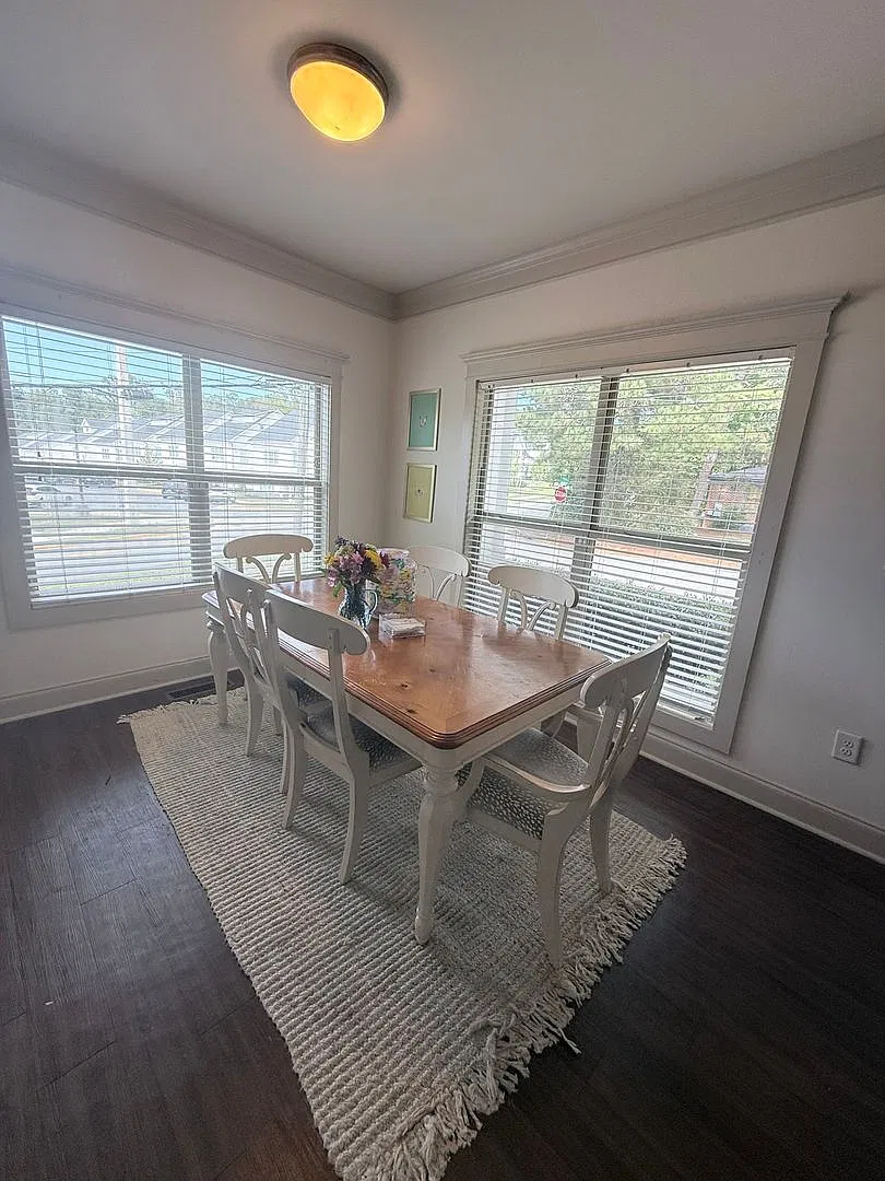 Spacious 5BR/5BA Athens Home with LVP Flooring & Stainless Steel Appliances — Photo 4