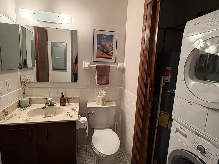 43 2nd Ave SE #205 — Photo 16