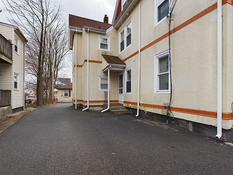 64 Trafford St #5 — Photo 10