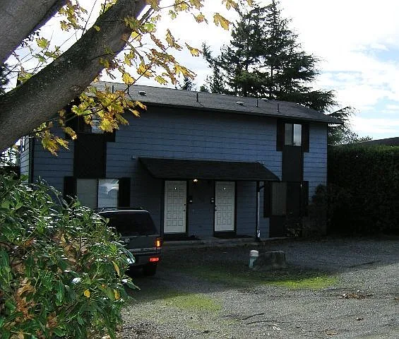 1221 SE 8th B