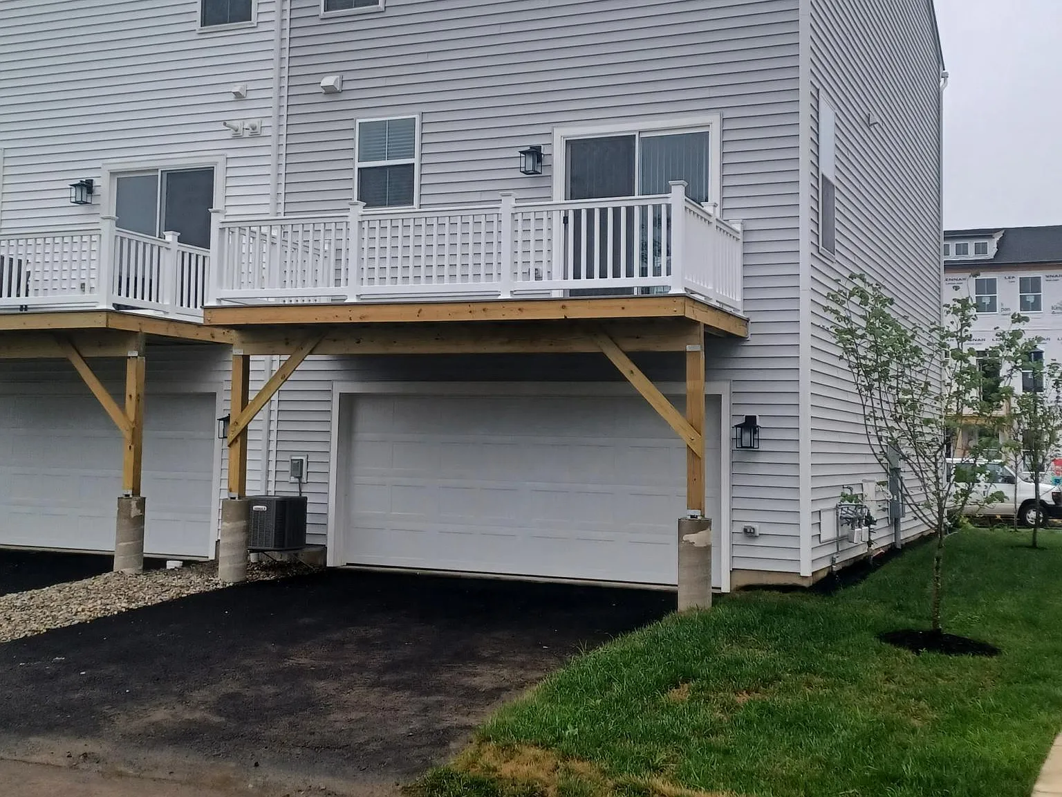3 bed, 2.5 bath, 2200 sqft, $3,400 — Photo 4