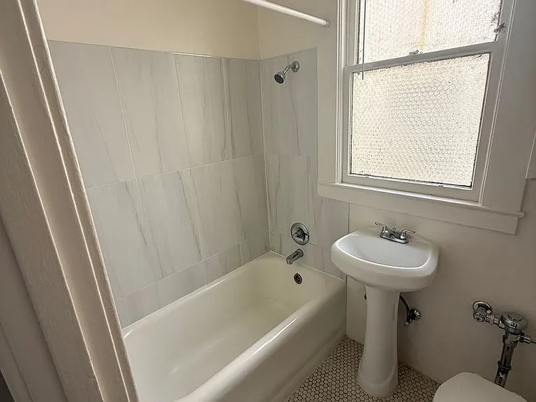 945 Pine St #7074R — Photo 4