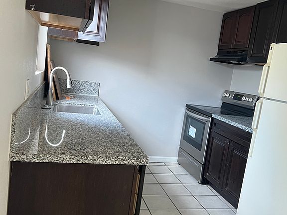 5th image of 708 E Swain Rd
