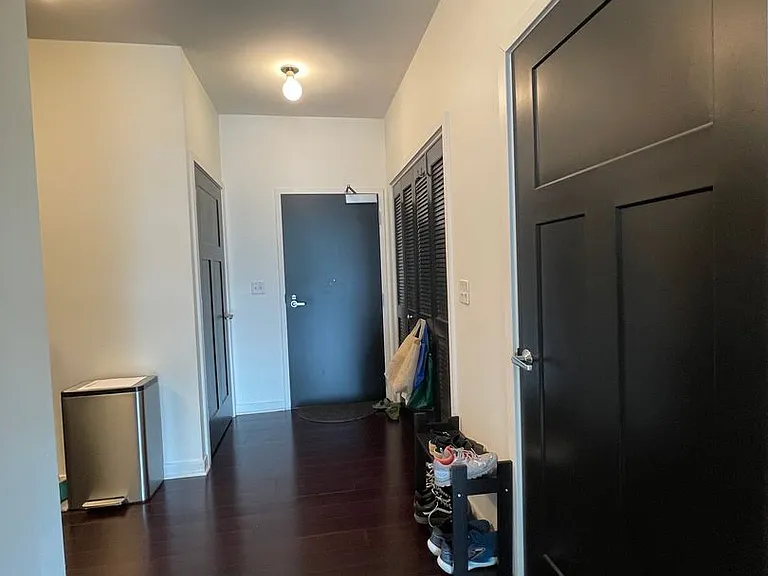 1246 W Devon Ave — Photo 7