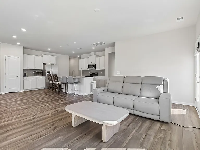 250 Backspin Dr — Photo 7
