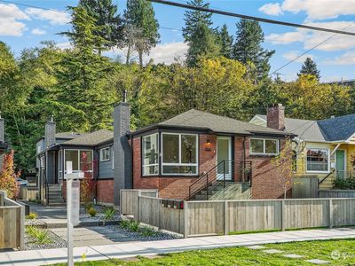 2566 56th Avenue SW, Seattle, WA, 98116