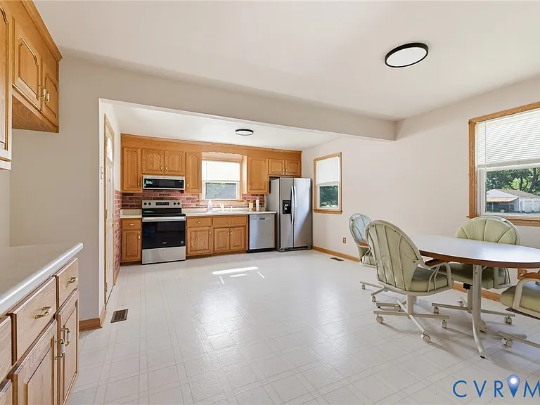 15219 Spruce Ave — Photo 7