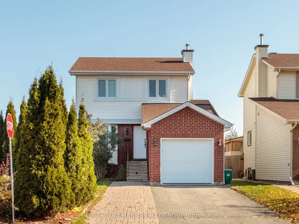 2 Newport Cres, Ottawa, ON K1T 3L8