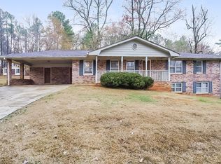 6236 Queens Rd, Douglasville, GA 30135