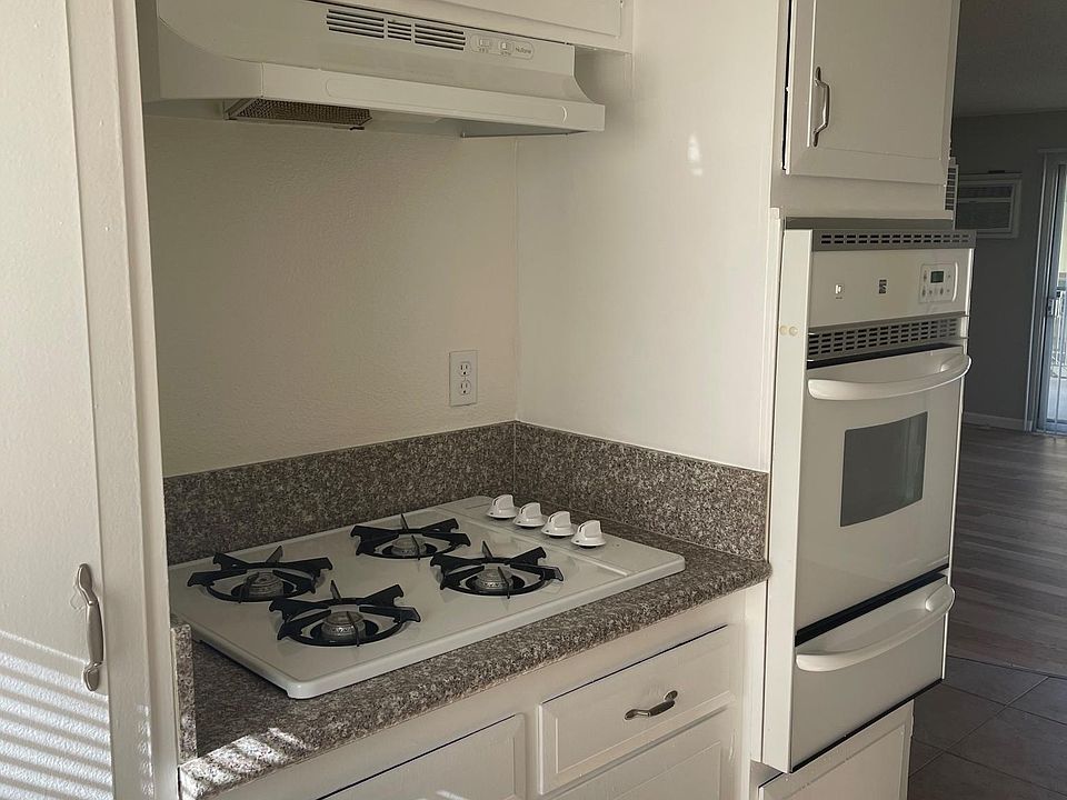 2nd image of 621 N Cerritos Ave APT 205