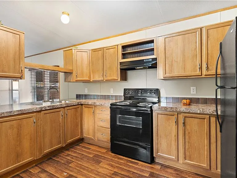 4517 W Fern Ave — Photo 3