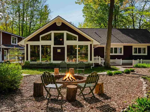 1252 Lalonde Rd, East Jordan, MI 49727