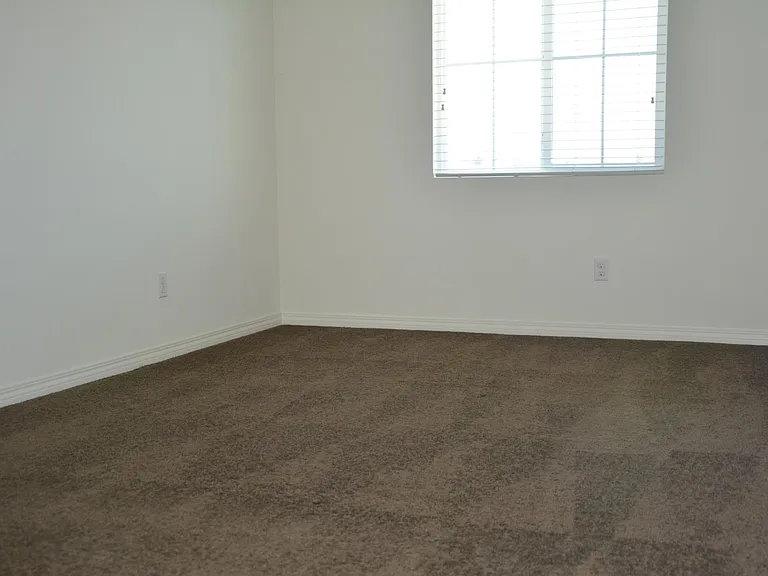 6924 Orinoco Dr — Photo 12