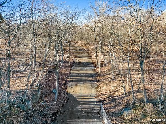 5th image of 6 Old Farm Way