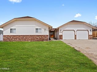 5403 Channel Dr, Yakima, WA
