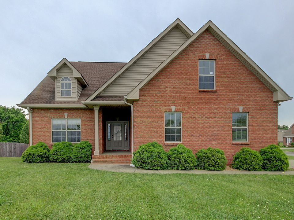 1st image of 925 Glenhurst Way