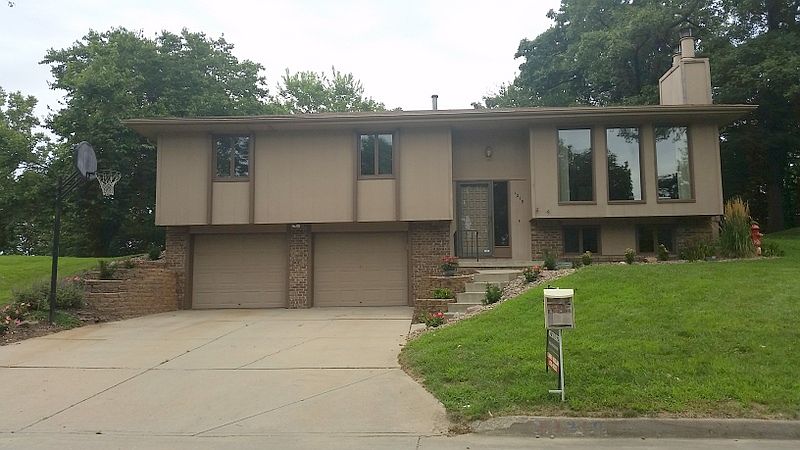 1st image of 1219 Victoria Dr