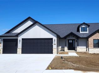 304 George Bush Blvd, Troy, IL 62294