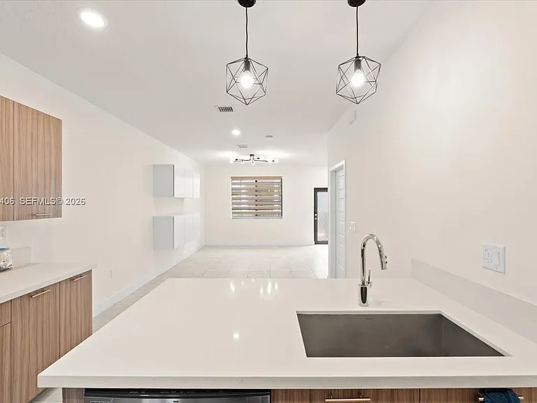 4746 NW 83rd Pkwy — Photo 11