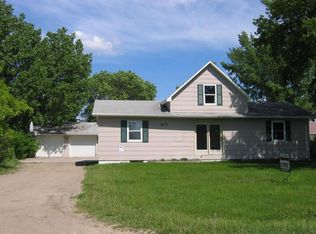807 Copeland Ave, Manvel, ND 58256