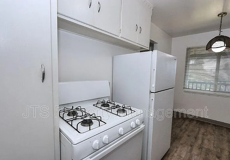 4439 V St #6 — Photo 22