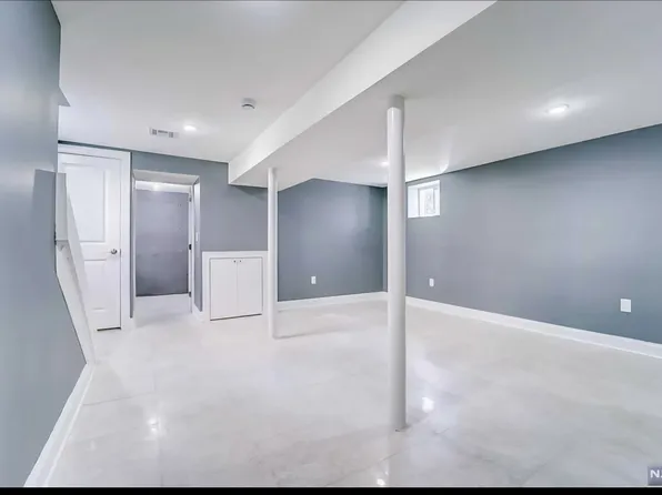 (undisclosed Address), North Arlington, NJ 07031
