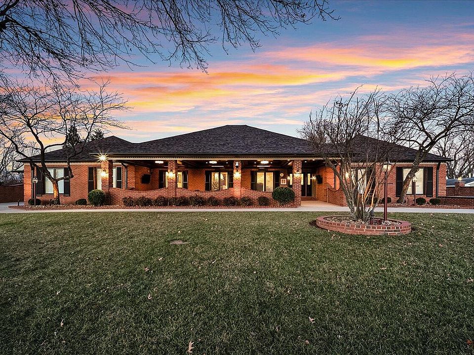 1st image of 1813 Bahama Rd