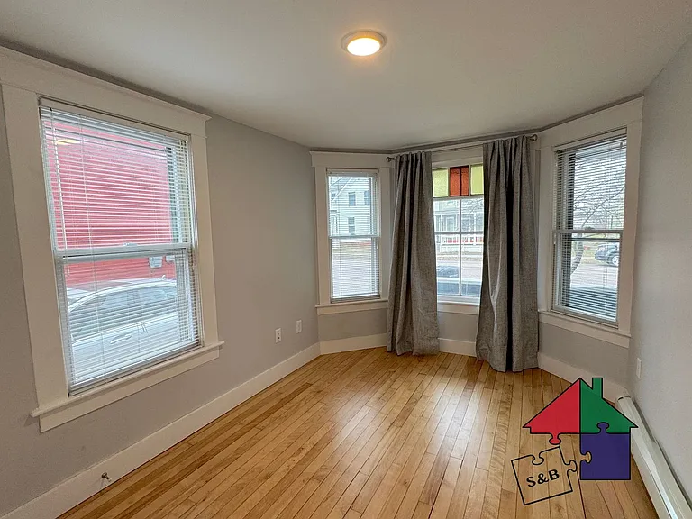 166 N Winooski Ave — Photo 7