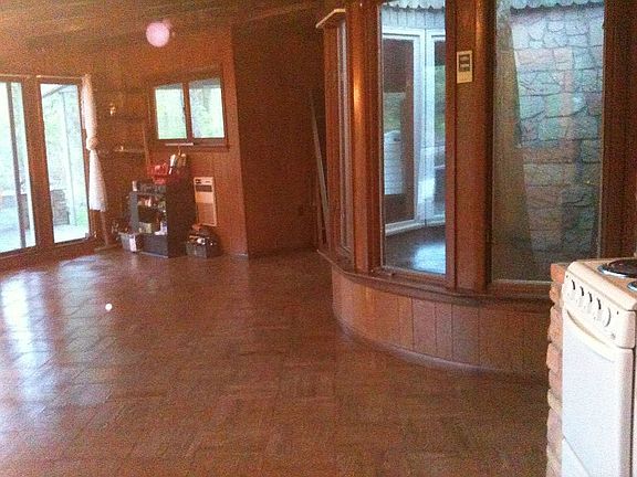 Livingroom Area /Atrium