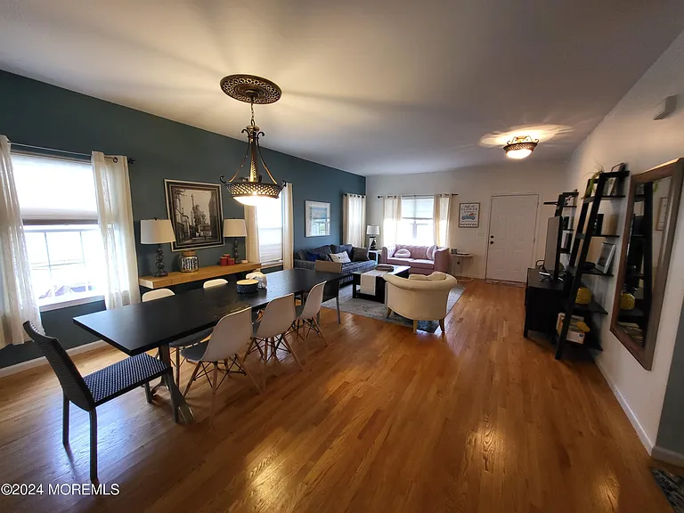 126 Elmwood Ave — Photo 5