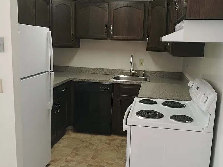 1432 Willard Ave #306 — Photo 3