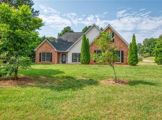 305 Manor Ct, Monroe, GA 30655