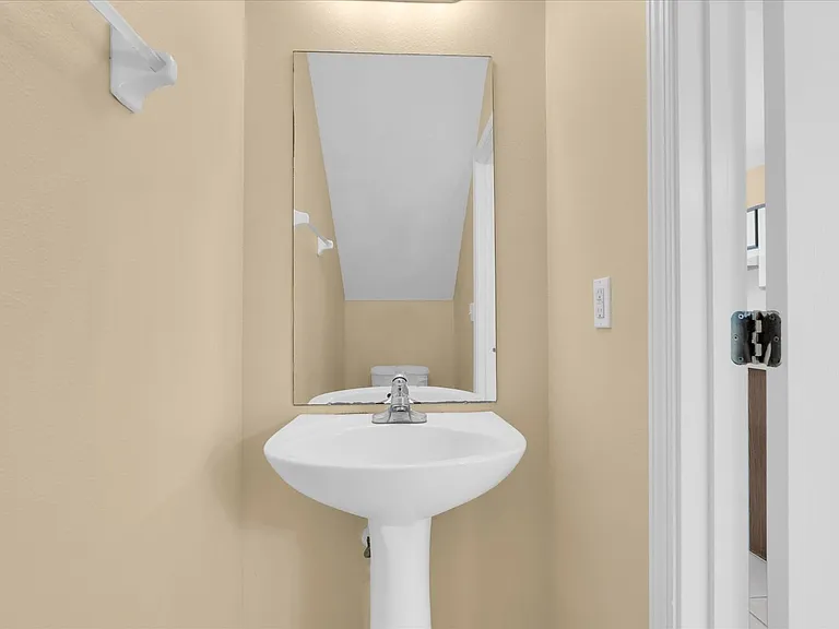 9624 Carlsdale Dr — Photo 26