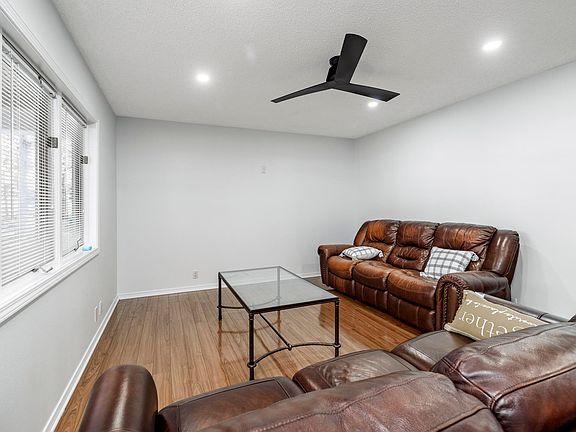 4th image of 12 Badalona Ln