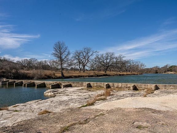 4th image of 904 11th St Lot 6