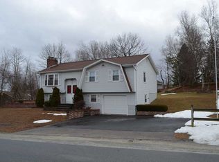 22 Lilac Ave, Woonsocket, RI 02895