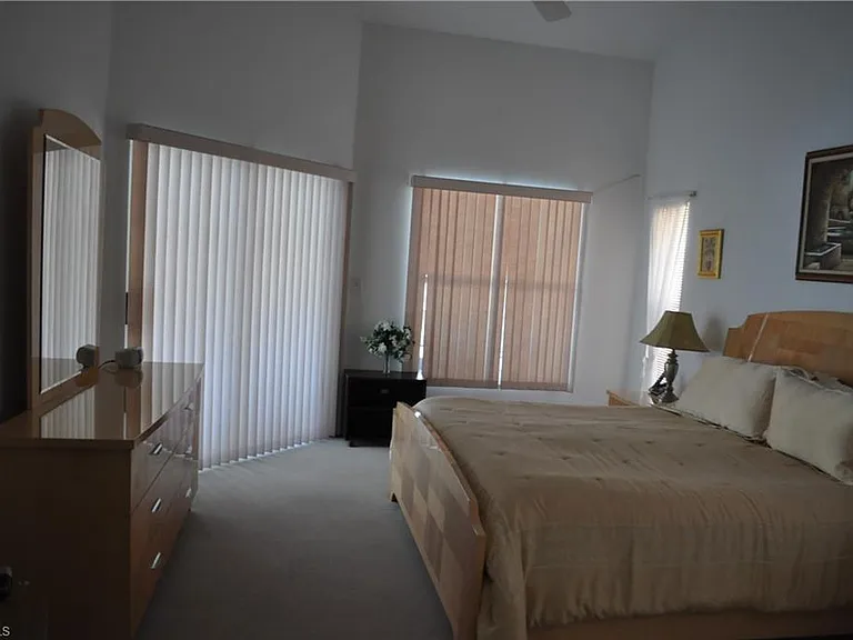 431 Dundee Ct — Photo 14