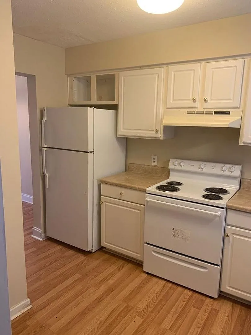 2bedroom 1.5bath Townhouse Carolina Road — Photo 1