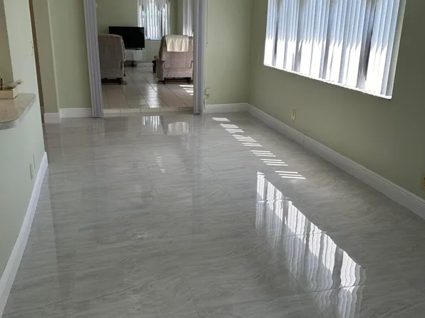 1011 SW 18 Street, Boynton Beach, FL 33426