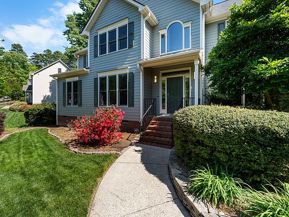 4th image of 105 Ashworth Dr