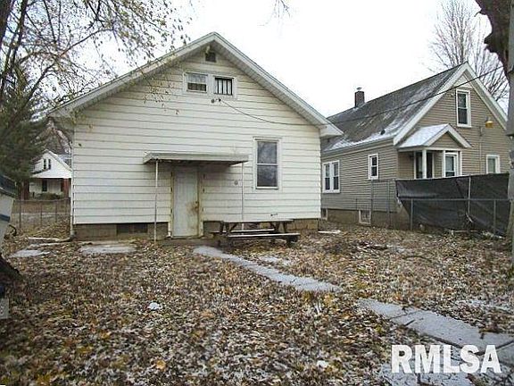 3rd image of 2200 W Butler St
