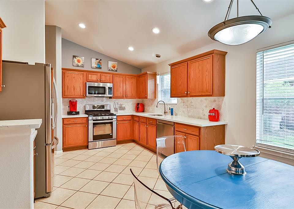 1st image of 1819 Karsen Dr