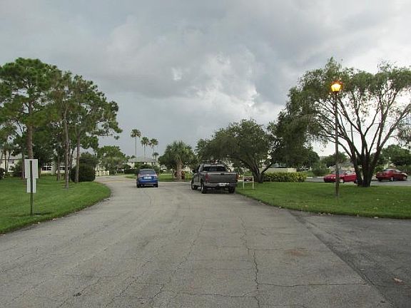 4th image of 1531 SE Royal Green Cir #101