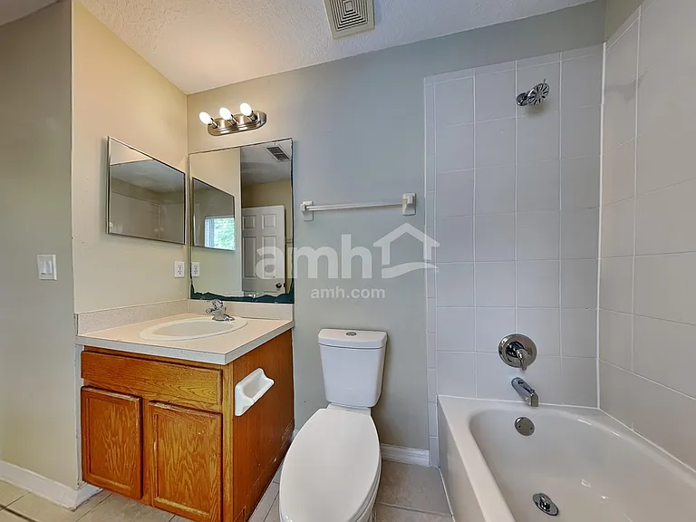 7714 Clubdale Loop — Photo 17