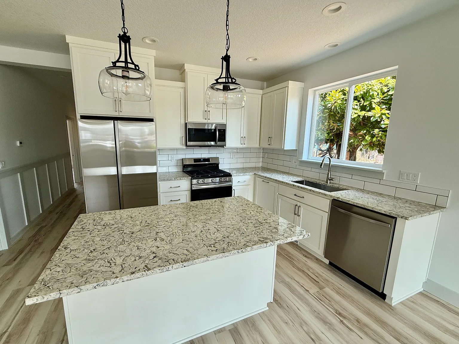 3 bed, 1445 sqft, $2,250 — Photo 3