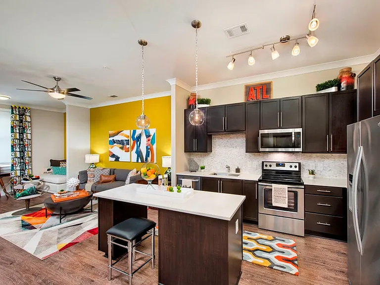 AMLI Buckhead — Photo 28
